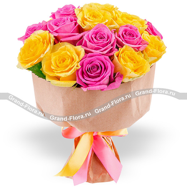Карибский закат - букет из желтых и розовых роз